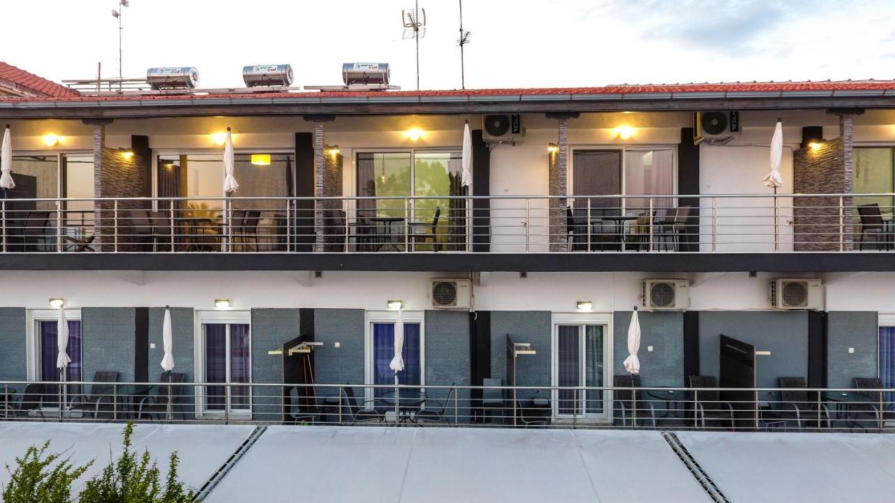 Nikolaidis Apartments Nea Plagia Esterno foto
